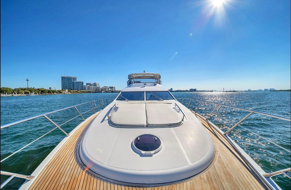 70' Azimut FB + Jetski 1Hr