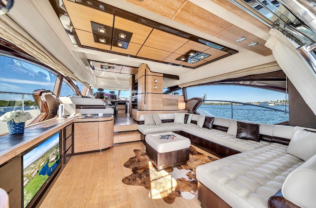 70' Azimut FB + Jetski 1Hr