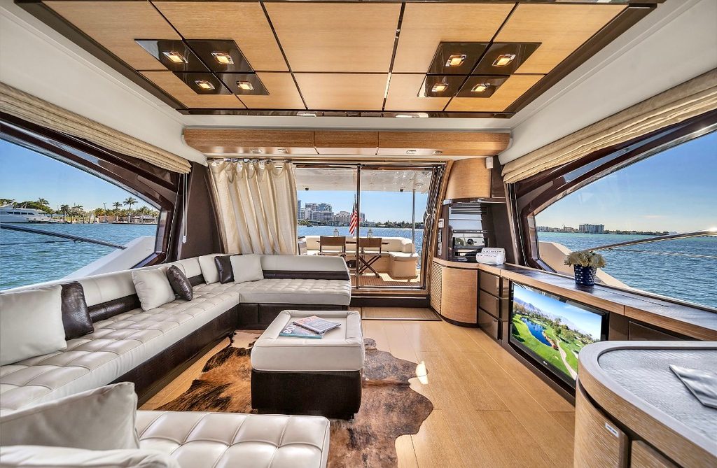 70' Azimut FB + Jetski 1Hr