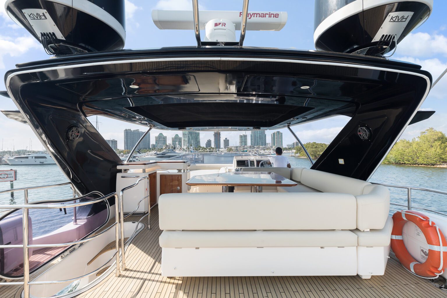 70' Azimut Fly + Water Toys