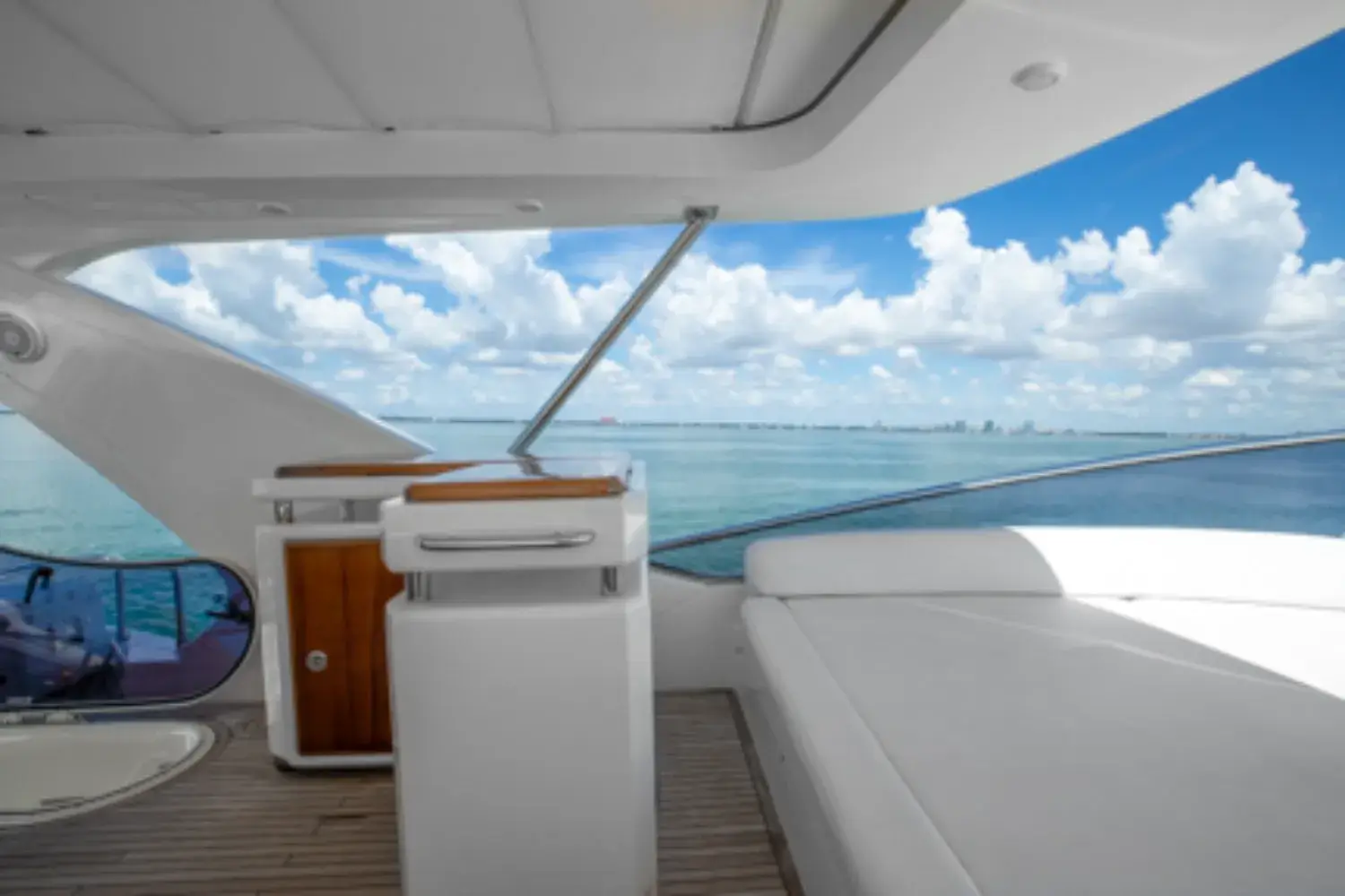 70' Azimut + Water Toys + Jetski 1Hr