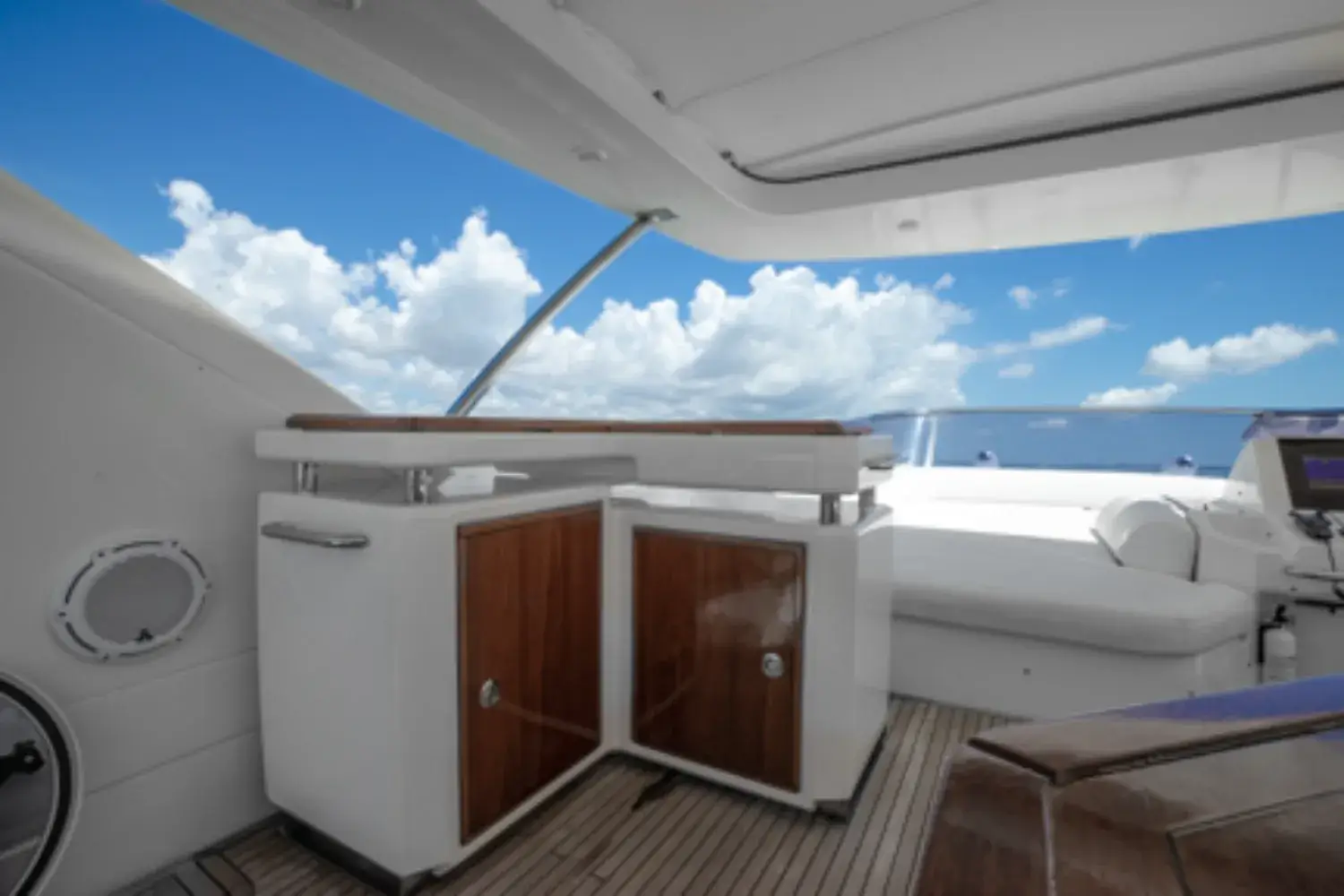 70' Azimut + Water Toys + Jetski 1Hr