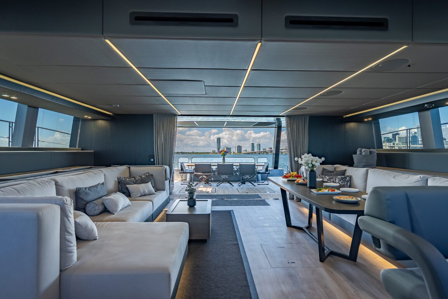 70' Sunreef Lux Cat + Water Toy