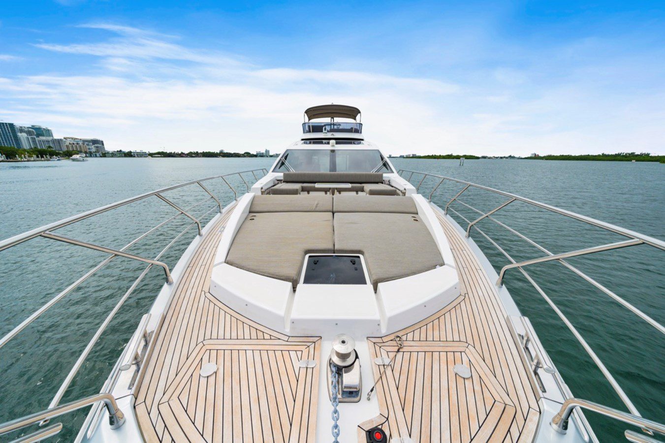 72' Azimut D + Water Toys