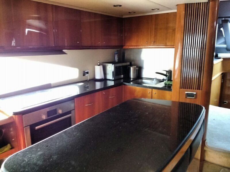 72' Sunseeker Predator