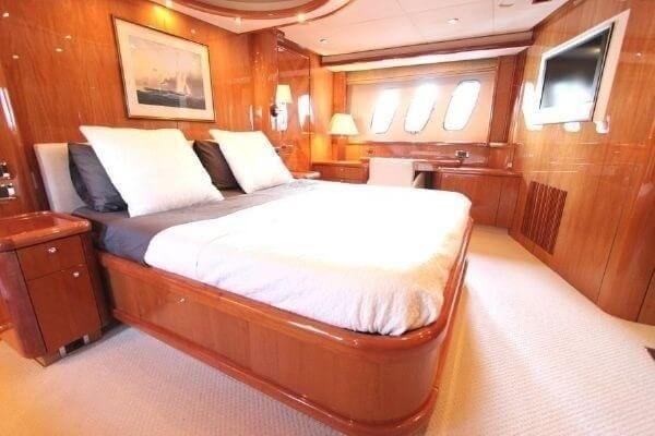 72' Sunseeker Predator