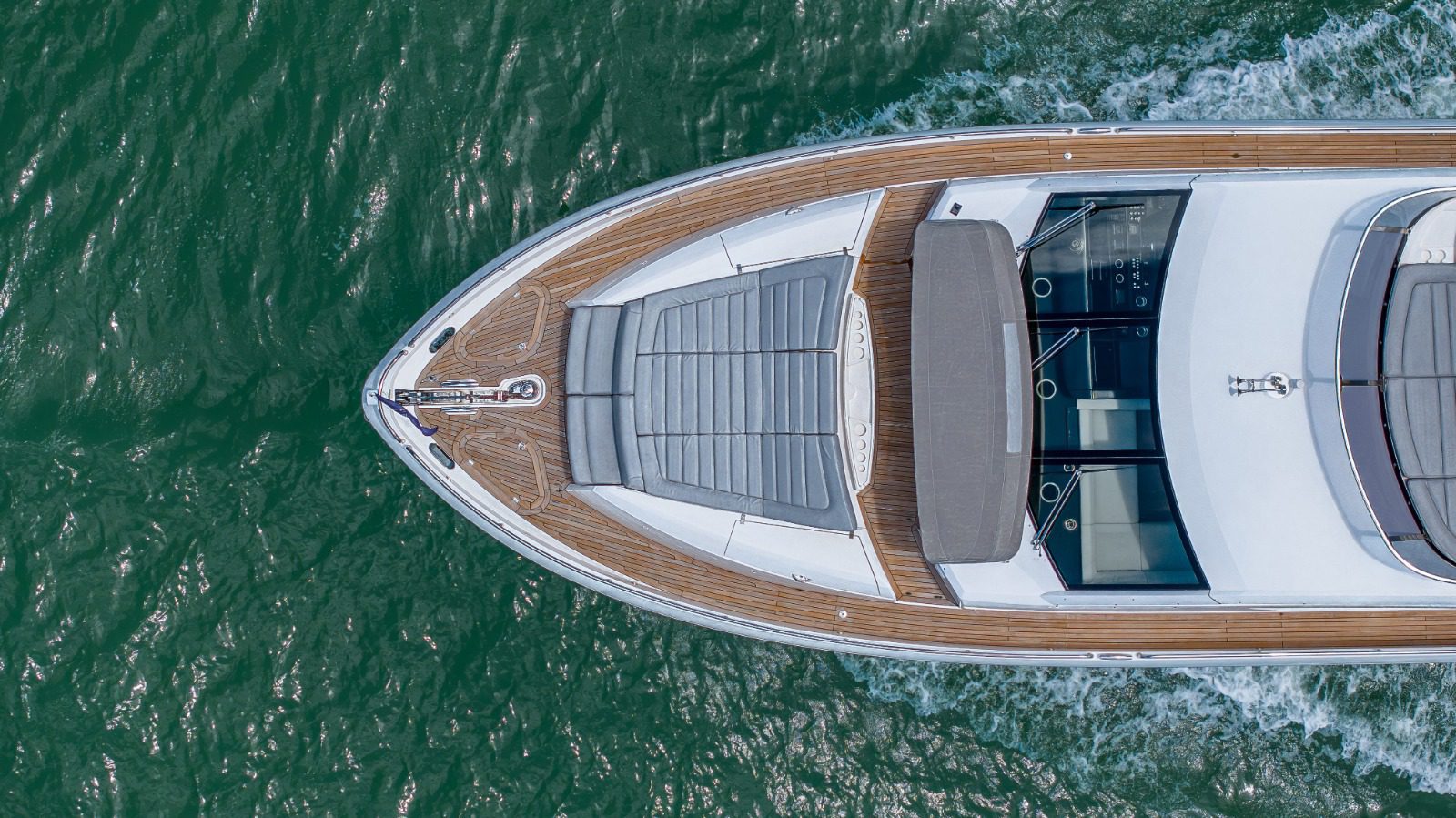 78' Sunseeker + Water Toys