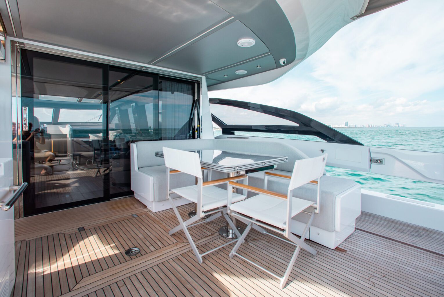82' Azimut
