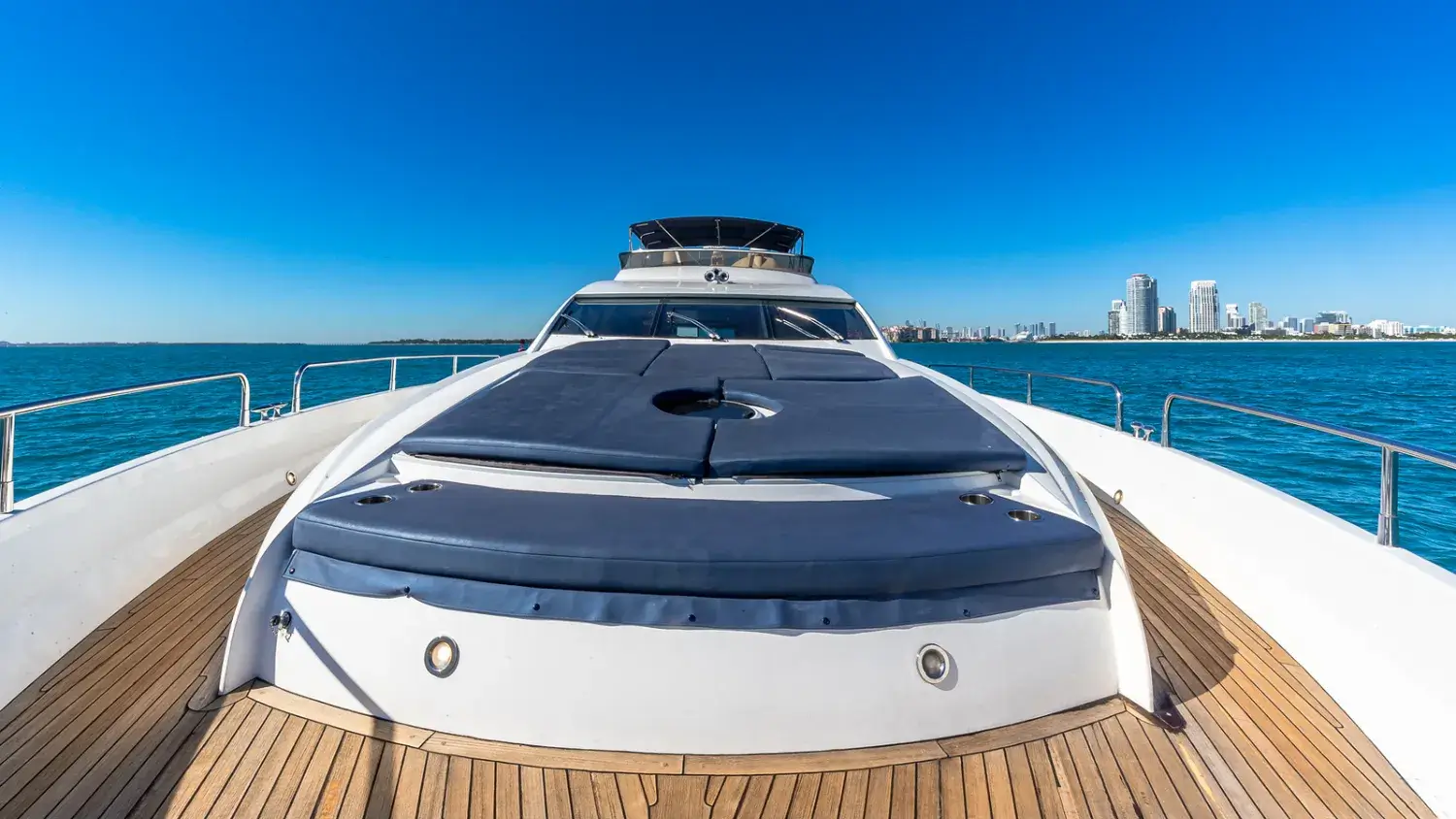 82' Sunseeker + Water Toys