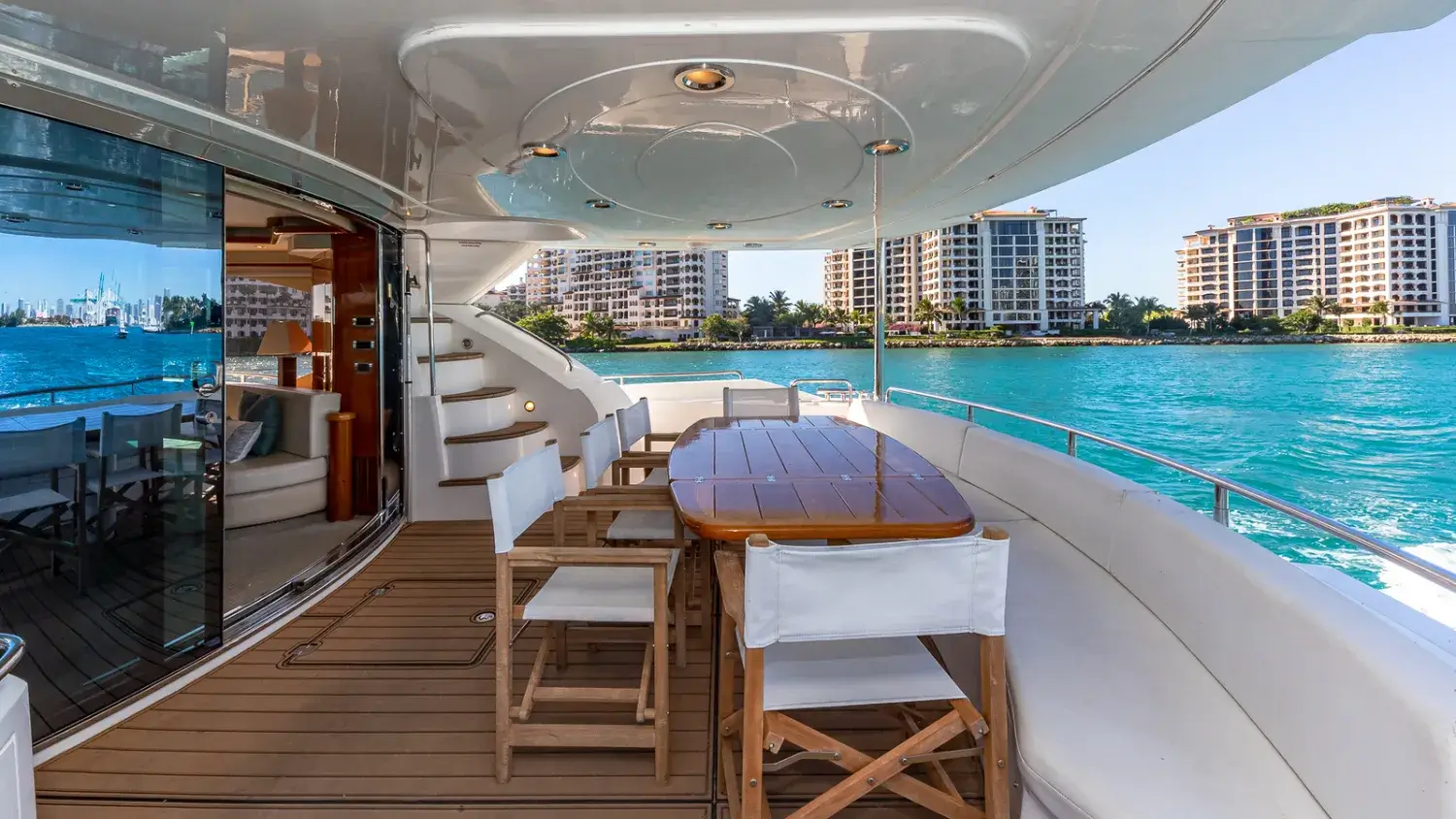 82' Sunseeker + Water Toys