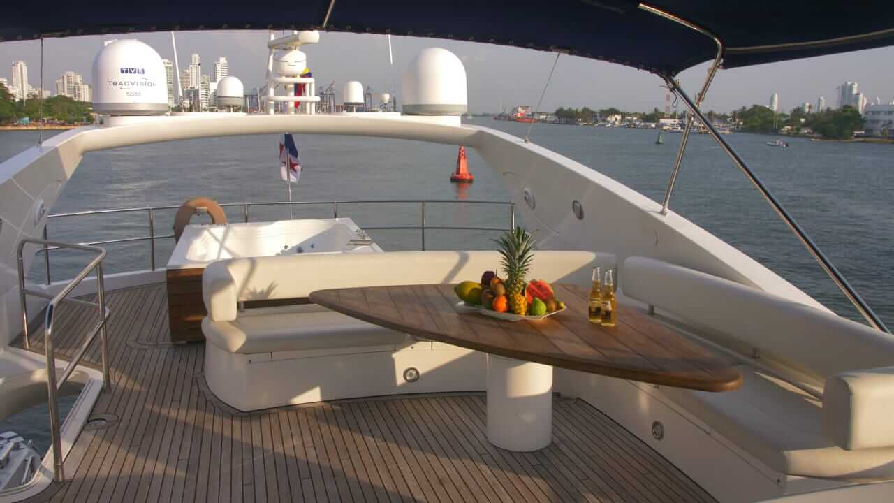 83' Sunseeker Flybridge