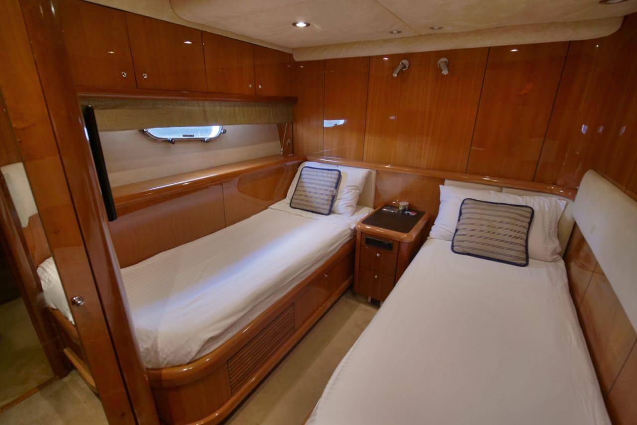 83' Sunseeker Flybridge
