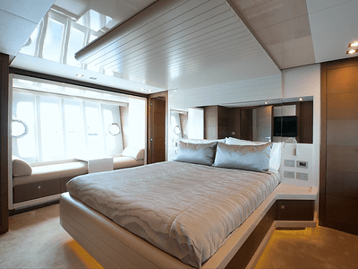87' Ferretti + Water Toys