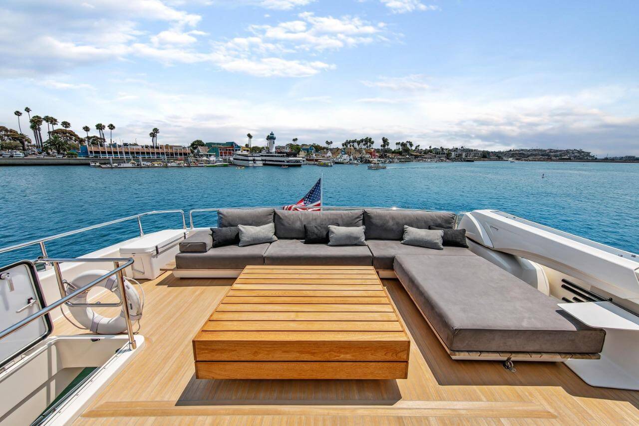 96' Ferretti Flybridge