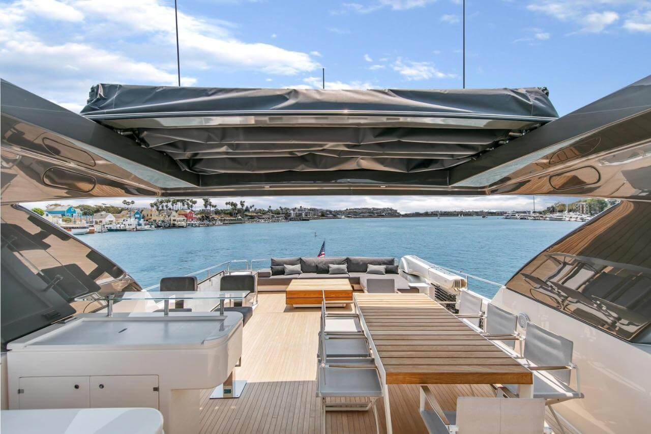 96' Ferretti Flybridge