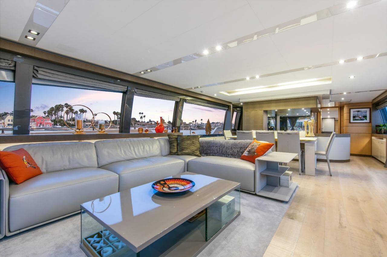 96' Ferretti Flybridge