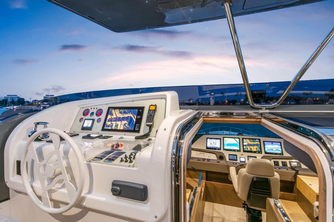96' Ferretti Flybridge